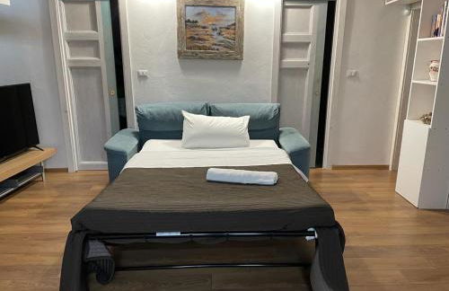 donna serena Aci Castello - Photo 14