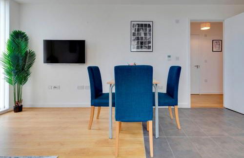 54 Woodpecker Way · Modern apartment near Addenbrookes Free parking Pass the Keys - Foto 18