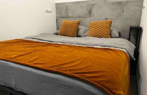 Apartment near the port, City Of Arts and 10min to the beach - Foto 2