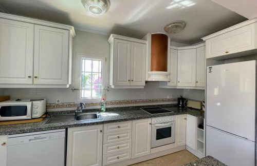 3 Bed Townhouse Overlooking Com Pool LD314 - Foto 10