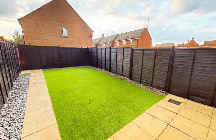 Spacious 4 Bedroom, 3 Bath House by Jesswood Properties Contractors, Business and Leisure with Free Parking and WIFI - Foto 6