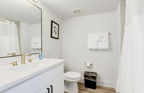 Stylish 2BR Haven - Minutes from DC & Airport - Foto 33