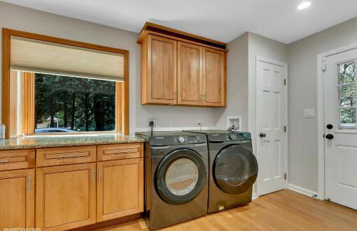 Luxury 5BR Villa with Pool, Hot Tub & Sauna - Foto 21