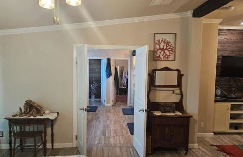 Huge 3k SQ FT Waterfront Home - Photo 28