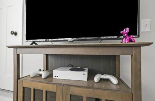 Massive home downtown with Hot Tub - Foto 25