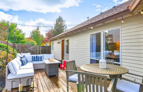 Near Shops and Cafes Beaverton Haven with Luxe Decor! - Foto 33