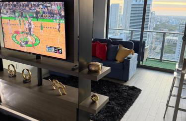 Miami Downtown Brickell Penthouse Studio With Breathtaking Views - Photo 40