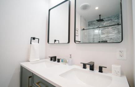 Modern 5BR DC Home Near Metro with Rooftop - Foto 14