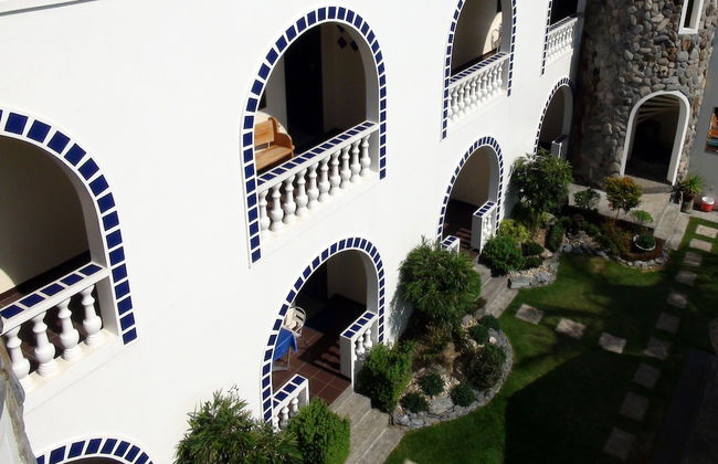 Squares Cafe and Apartments - Foto 69