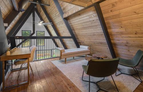 Camp Smores- Modern A-Frame with Pool - Foto 49