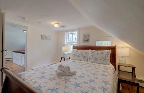 Short drive to town and popular beaches - Photo 18