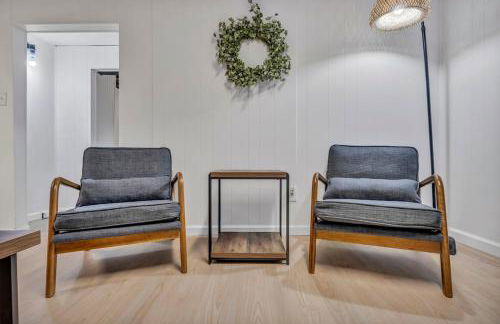 NEW! Modern Retreat Near CLE-Game Room-Renovated - Foto 26