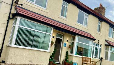 Horncliffe room only accommodation - Photo 3