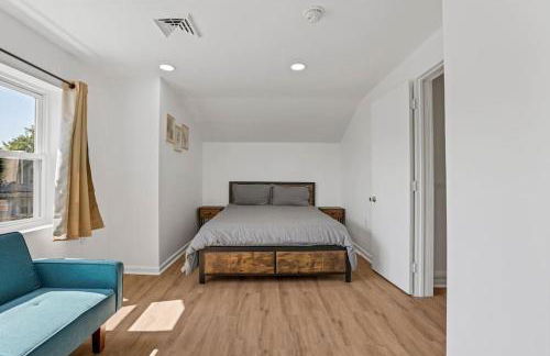 Beach house - 3BR Beach Gem - 30ft to Sand & Walk to Amusement Park - Foto 30