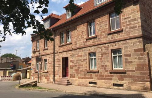 Karsdorf "Alte Schule" im Burgenlandkreis - Foto 1