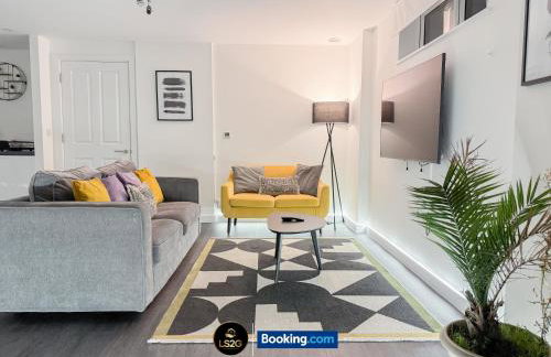 Spacious 1-Bed Apartment in Greenwich By LS2G Stays - Photo 13