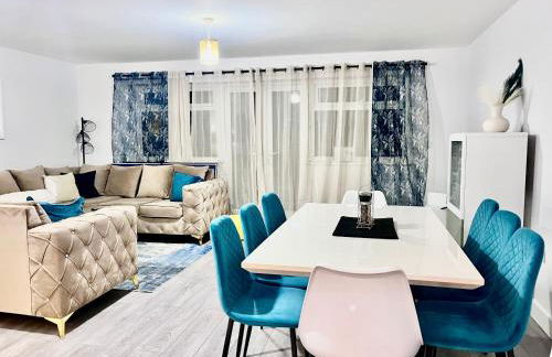 Stunning Five Bedroom Holiday Home in Chartham Canterbury with Hot Tub - Foto 9