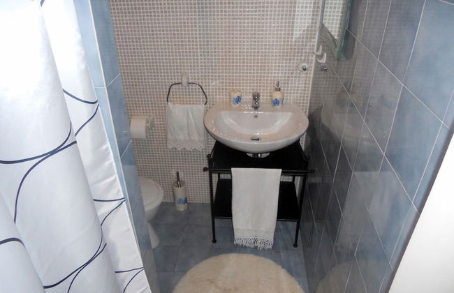 Spacious Apartment With Terrace & Outdoor Kitchen Surrounded by a Garden - Foto 7