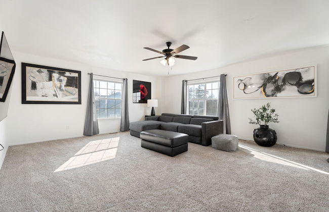 Spacious Lakefront View With Hot Tub and Pool NH - Photo 50