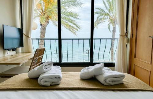 Orilla de Mar: Vistas de ensueño en Cala Almadraba - Photo 4