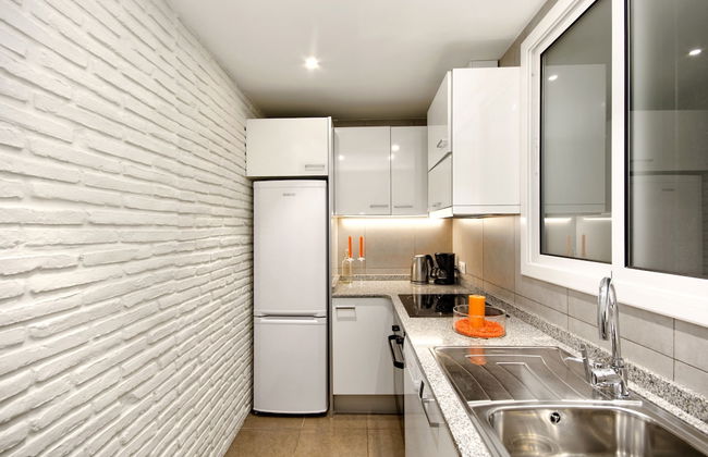 Mercedes Heritage Barcelona Apartments - Photo 57