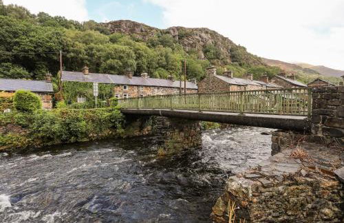 Cottage on the Green - Photo 38