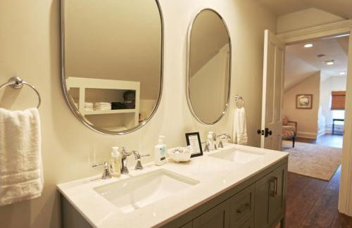 Katie's Cottage in Natchez, Charming Historic Home - Foto 16