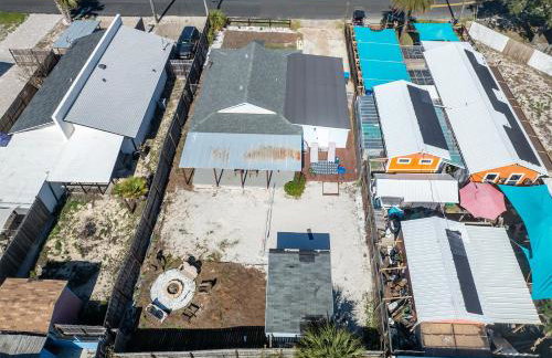 Beachside Bliss - Breakfast, Walk to Schooners, Sleeps 15, Fenced Privacy - Foto 35