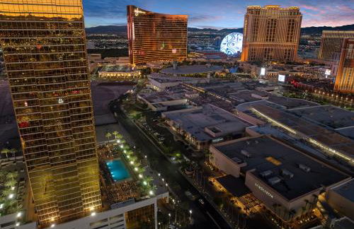 TRUMP 56th Floor - Sphere and Strip View - No Resort Fees - Photo 36