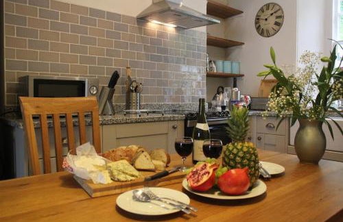 Tide House Seaside Holiday Cottage - Foto 1