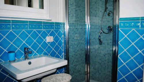 Porto Rotondo - Photo 4, Shower
