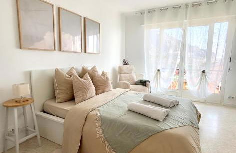 Sea View Studio with Balcony, Near Italy & Monaco - Foto 1