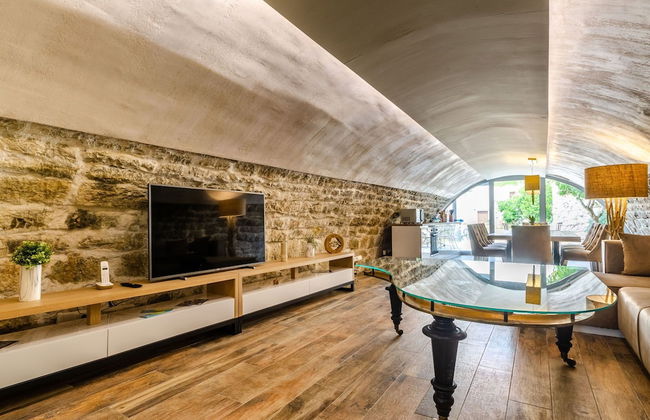 Beachfront Villa Gabriela with Pool - Foto 24