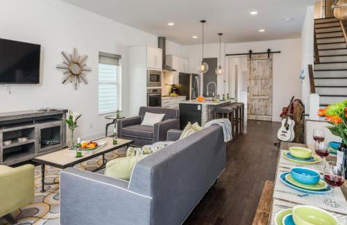 The NEW Nashview Rooftop-Skyline View - Sleeps 12 - Foto 16