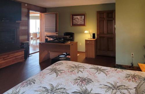 Scenic Lakefront Cabin Dock Water Activities Games - Foto 30