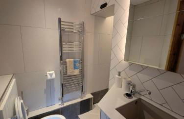 The Frankie Suite - Photo 4