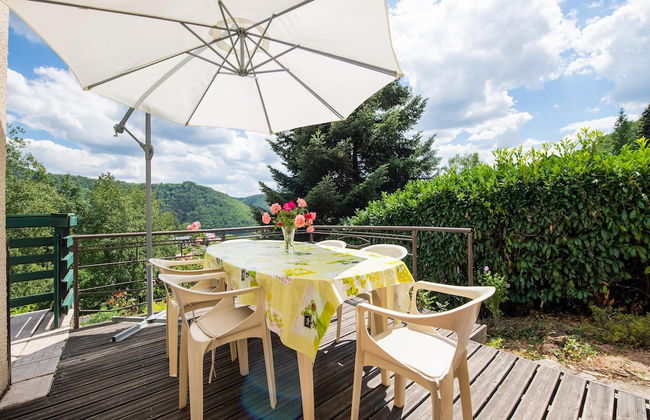 Inviting Holiday Home in Miremont With Garden - Foto 23