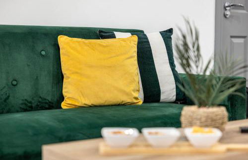 ROOMS NEAR ME - All amenities, private access entire place, kitchen & washroom, smart tv, parking nearby - Foto 7