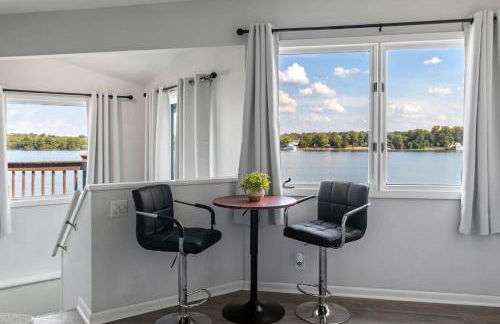 New Renovated 5BD Home with Hot Tub Sauna & Game Rm - Foto 24