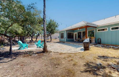 Tanglewood Retreat | Updated house in Spring Branch with a large yard - Foto 10