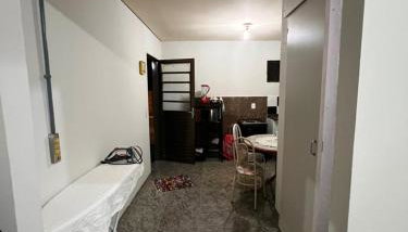 Casa próximo a UFR - QUARTO SALA E COZINHA EQUIPADA - Foto 4