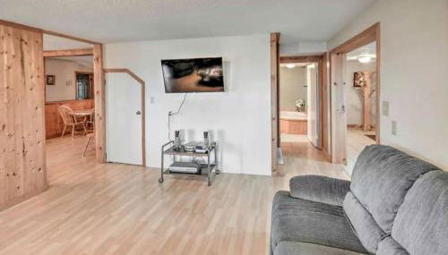 Spacious Family Lake Vacation Rental near St David, Maine - Foto 2