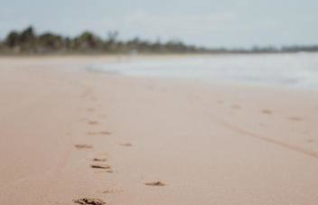 Flat Guarajuba Beira da Praia pé na areia - Foto 41