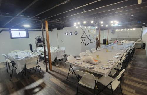 Large Vacation Home Villa- Pool, Indoor Hotub, Game Room, up to 25 guests - Foto 2