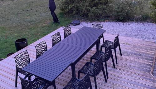 House - Sleeps 6 - Parking - Garden - Photo 2