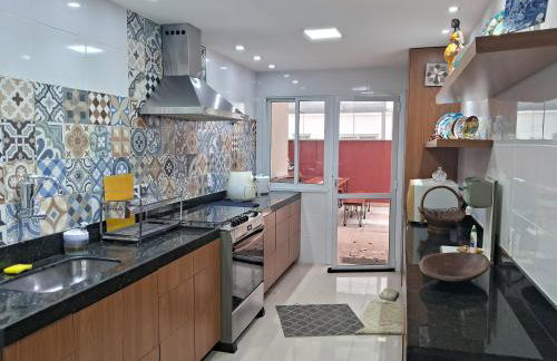 Show de apartamento na Praia do Morro - Guarapari - 3Q - Área externa com churrasqueira - 2 vagas garagem - Wifi - 100m da praia - ar condicionado - Foto 10