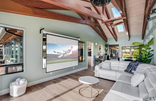 Riverfront! Family Friendly, Hot Tub, Fire Pit, EV - Foto 26