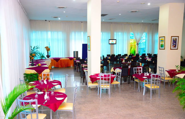 Golden Royale Hotel - Foto 31