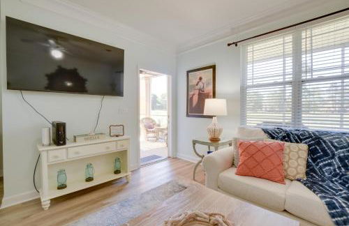 Calabash Condo with Patio and Golf Course Views! - Foto 6