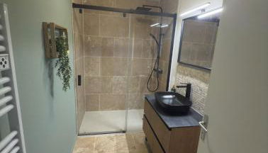 Appartement cosy avec Clim et jardin centre de Gujan - Foto 3, Shower